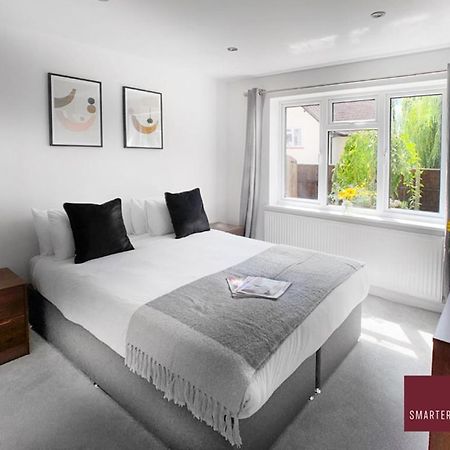 Sunninghill Village - 2 Bed - Parking And Garden Άσκοτ Εξωτερικό φωτογραφία