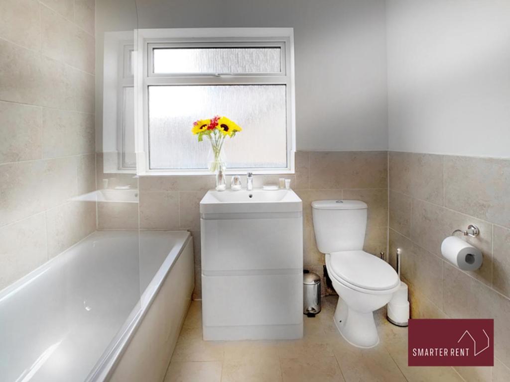 Sunninghill Village - 2 Bed - Parking And Garden Άσκοτ Εξωτερικό φωτογραφία