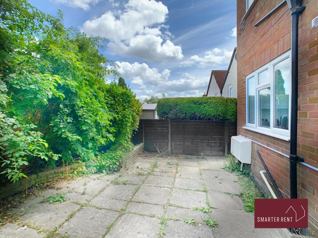 Sunninghill Village - 2 Bed - Parking And Garden Άσκοτ Εξωτερικό φωτογραφία